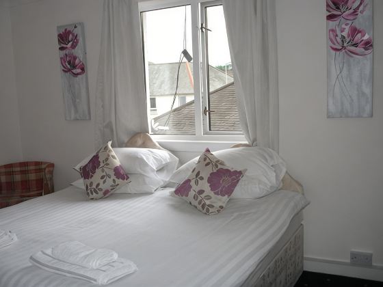 County Hotel