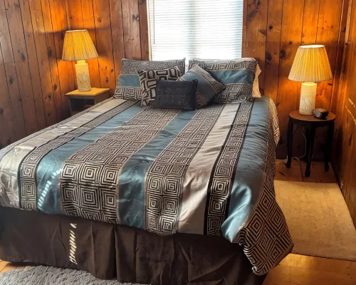 Charming 1-BR 2nd floor apartment in the heart of Cooperstown, NY- Full Kitchen Hotels in Cooperstown