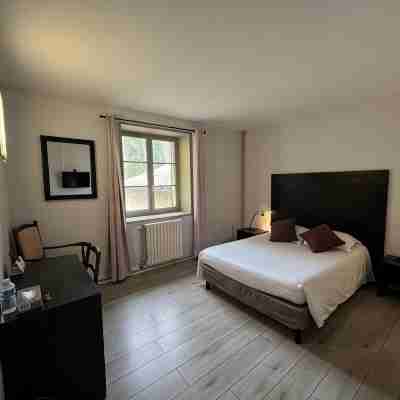 Logis Hotel-Restaurant Saint Romain Rooms
