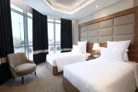Weekend Hotel Sari