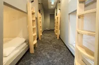 Guesthouse AkasakaII - Hostales