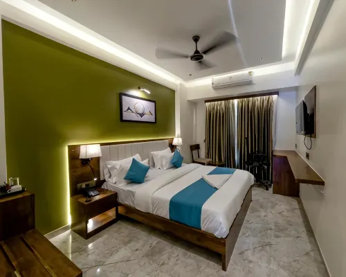 Monarch Guestline Magarpatta โรงแรมใกล้อมโนรา มอลล์