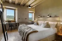 Small Luxury Hotels of The World - Torre del Marques - 5 Sao