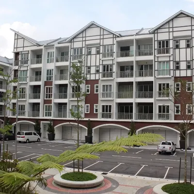 CAMERON GOLDEN HILL APARTMENT Hotels near Night market