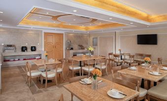 Vienna Hotel (Longhaijiao Meiwanyi Plaza)