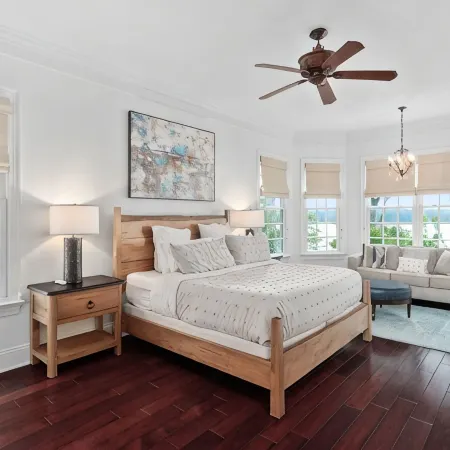 Lake Daze - Incredible 8 Bedroom Lake Gaston 5-star Boat included in rental