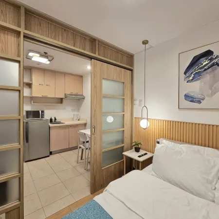 Citispace 1BR Unit Ridgewood Towers Near BGC #RW12