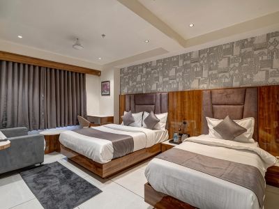 Hotel Shrimad Villa Gandhinagar