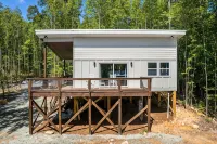 Two Tree Houses - Beehive & H20