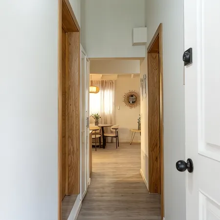 Chic-1 bed apt inside lux condo w/wifi, AC, pool, tropical gardens!