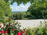 Adorable one bedroom with fireplace/kitchenette - 3-Star