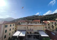 Calypso Holiday Home, cozy apartment in Station area for 5 Terre - 2 stelle