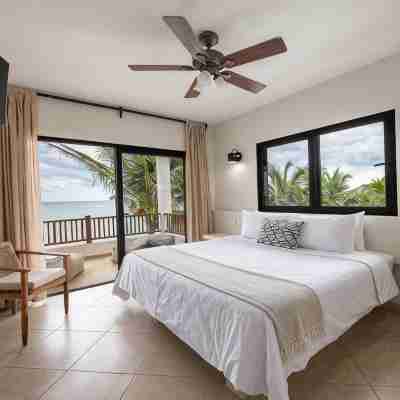 LUXURY BEACHFRONT VILLA Includes 3 Pools, Wifi, Best Snorkeling & Kayaking Bay Rooms