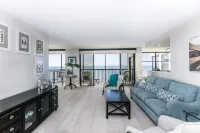 Spacious & Simply Gorgeous! Limited-Time Apr–Nov Beachfront at Vanderbilt Beach - Beach