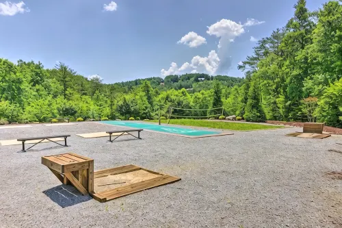 Ridgetop View Cabin ~ Pet-Friendly w/ Hot Tub!