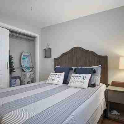 Fully Updated, Ground Floor Luxury Condo, Great Ocean View - Unit 49 Rooms