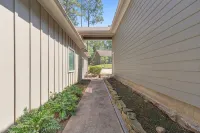 Sleeps 22! First Class home with 2 master suites on Lake Sam Rayburn!