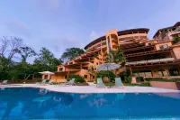 Luxury Condo with astonishing ocean views  at Contramar Brisas
