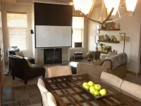 Luxury Townhouse with HD 4k Projector Home Theater