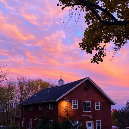 Charming Barn Studio - Sleeps 4