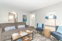 Beach View Suite #8 - Alojamientos