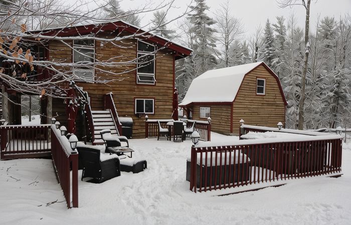 Unique Rustic Ski-Tree House - Game room, Hot tub & Sauna