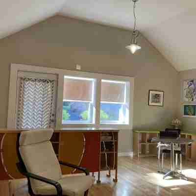 Convenient Chic Cottage Others