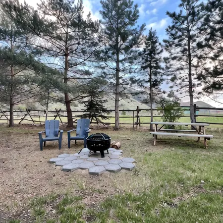 Cozy studio in gorgeous Salmon with AC, WiFi, Hot tub