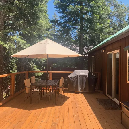 Tahoe Donner Mountain Retreat: Fire Pit, Beach Club, and Trails
