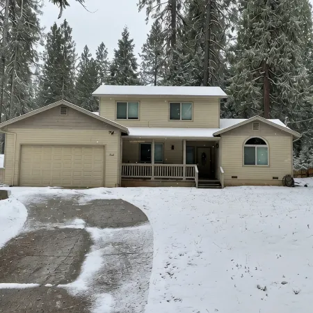Luxury Home in Blue Lake Springs, Close to Bear Valley and Giant Sequoia Trees