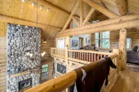 NEW ABSOLUTE TRANQUILITY!  Log cabin, professionally decorated, stunning view