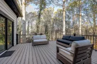Modern Luxury Lakehouse w/ Private Dock on Lanier! - 3-Star