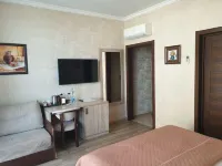Celentano Mini-Hotel