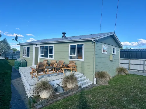 Mackenzie Cottage - Close to town! - Wifi
