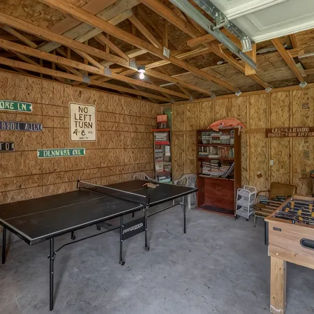 Cabin on Farm Island Lake in Aitkin