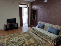 Cozy apartment within walking distance of downtown - Wifi