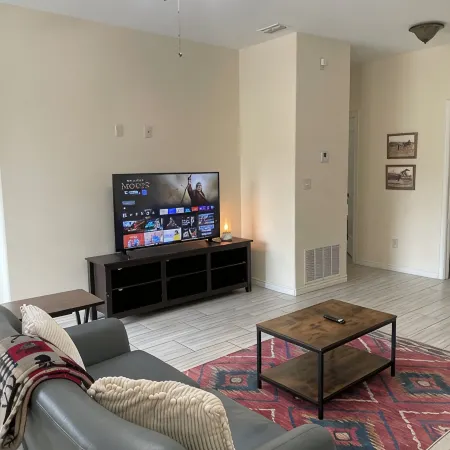 Texas Music City is a 5-Minute Walk from This 2 Bedroom Apartment