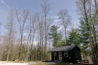 "Stars Hollow" Cozy Mini Cabin Stay - RRG - Chalets