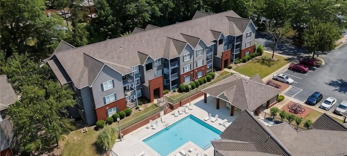 4 Bed 4 Bath Condo Near Campus! Hotels in Auburn
