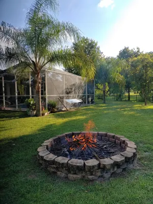 Beautiful 4 Br-2.5 Bath w/Office, on Golf Course Pool & Hot Tub Dog Friendly!