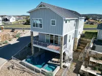 Shenanigans New Large  home steps from the water. Heated Pool hot tub boat slip - 4-Star