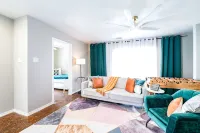 55% Monthly special price W 4rooms W 3 fullbath W walk to College - พร้อมWifi