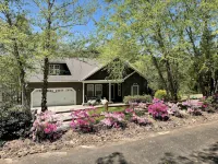 Peaceful Mountain Home: backs to a private fishing pond on two acres - 4-Star