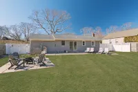 Cozy House less than two miles from Ocean Beaches