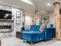 Stunning Ground Floor Apartment in Green Ridge. Hotels in Scranton