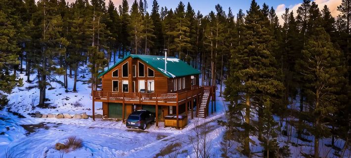 Lovely 3BR Near Town w/ Hot Tub, Stunning Views! Hotels in Park County