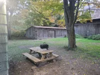 SPORTSMAN/COUPLES RETREAT. Close to Lakes, Rivers, & Beautiful Ludington - 3-Star