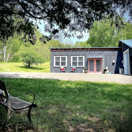 Quiet, peaceful, spotless studio near Lake Superior and all Bayfield amenities.