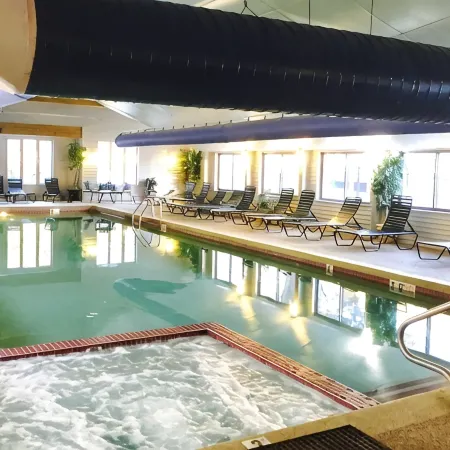Nice Condo At Attitash Mountain Village, Close to Storyland, Location!