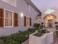 Waterstone Lodge Hotels near Somerset Value Mart